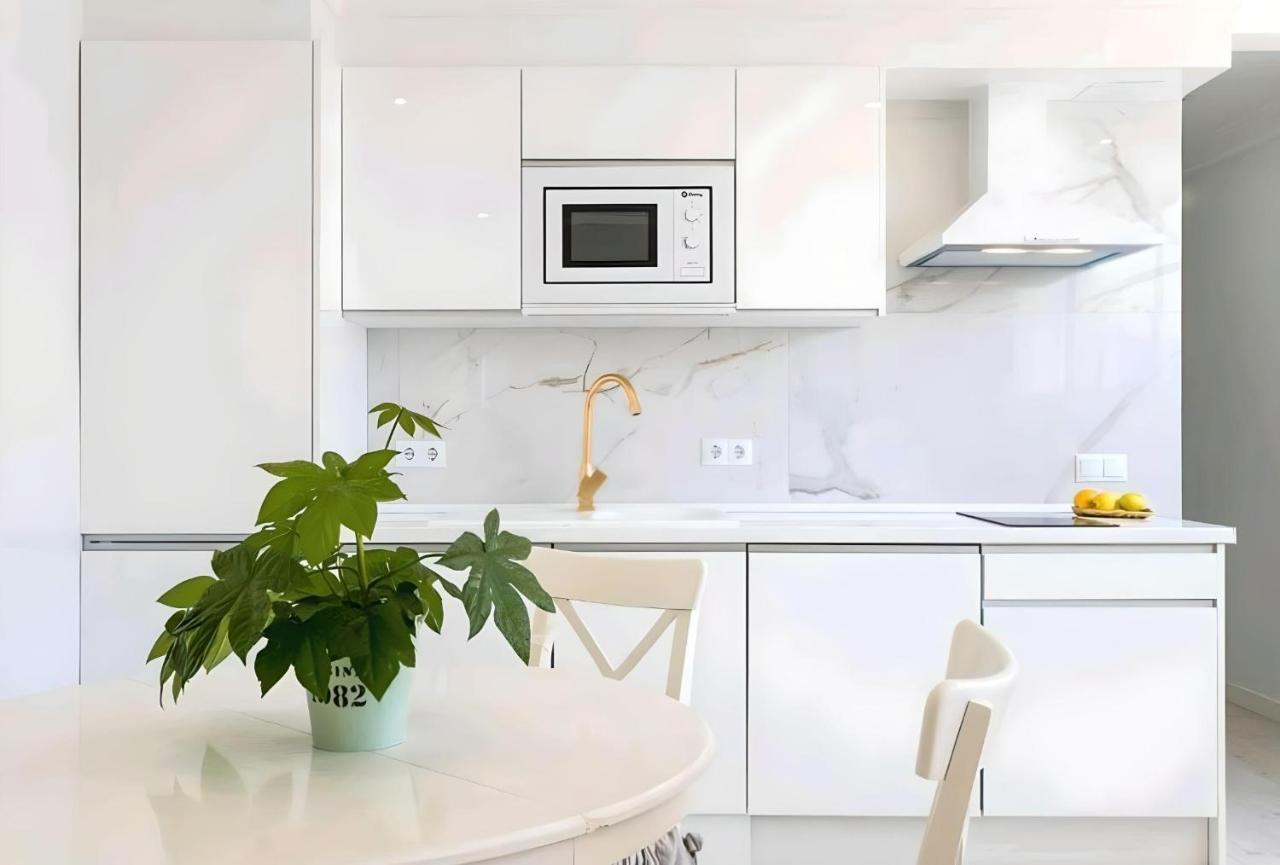 Lux City Loft In Front Of The Port Alicante Exterior photo