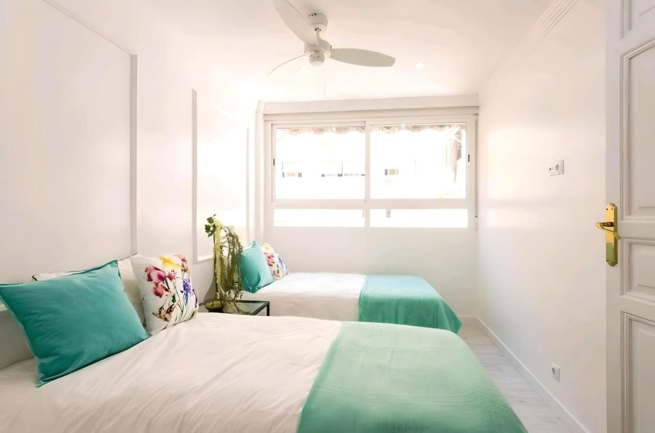 Lux City Loft In Front Of The Port Alicante Exterior photo