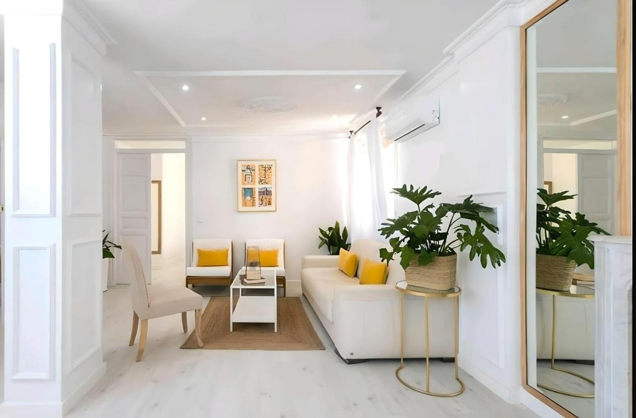 Lux City Loft In Front Of The Port Alicante Exterior photo
